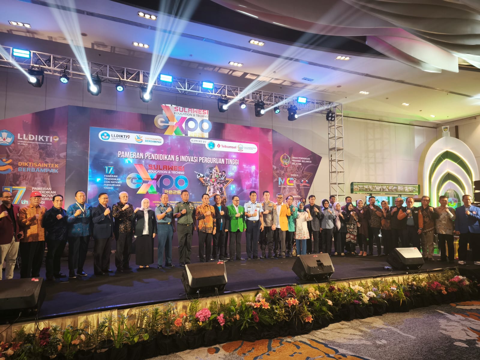 pembukaan pameran yang dihadiri oleh para pimpinan perguruan tinggi